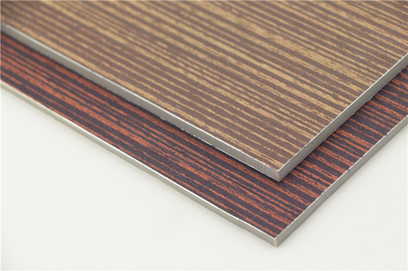 新型墻面裝飾板的優(yōu)點(diǎn)有3個(gè)方面