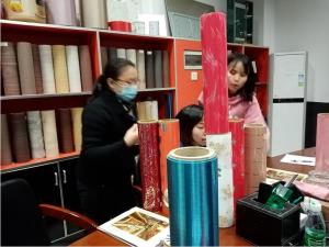 品擇金屬木飾面:深入了解表面裝飾層，為第三版色卡作準(zhǔn)備