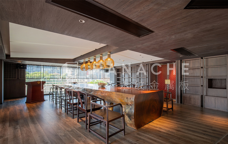 萬怡新華酒店木紋金屬板展示圖