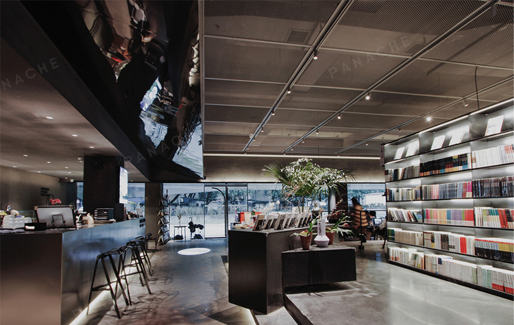 湖南-長沙止間書店(桉木-壓紋深灰柳木) 湖南-長沙止間書店(桉木-壓紋深灰柳木)